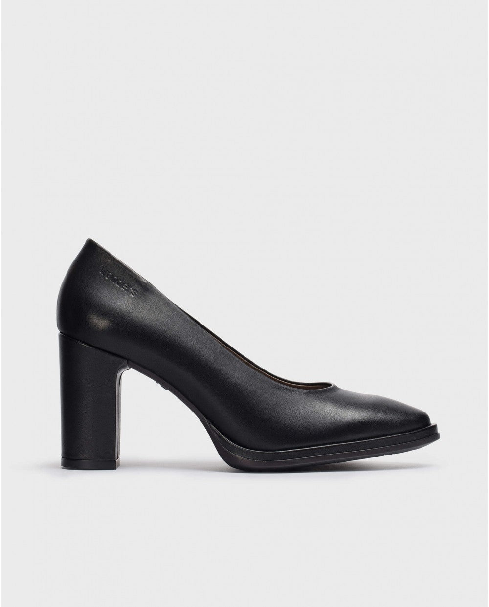 WND 1204-250 Black pump