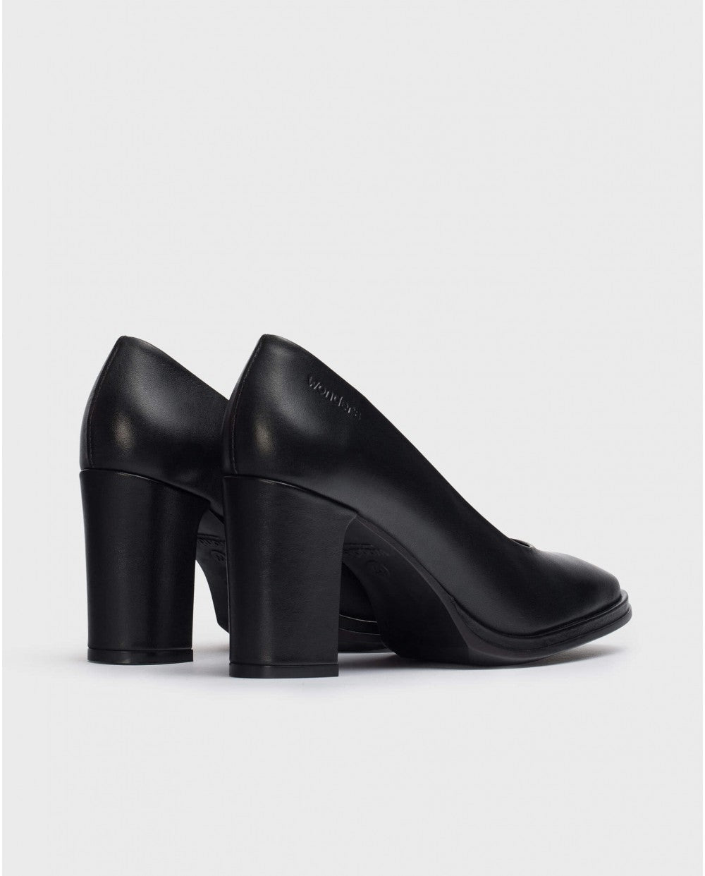 WND 1204-250 Black pump